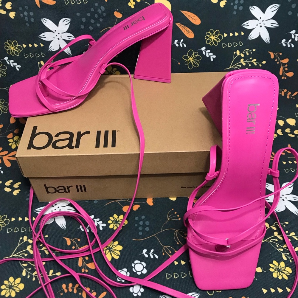 Bar III Women's Shoes Triangle Block Heels Square Pink, Size 8 BARBIE OUTFIT - Picture 10 of 15